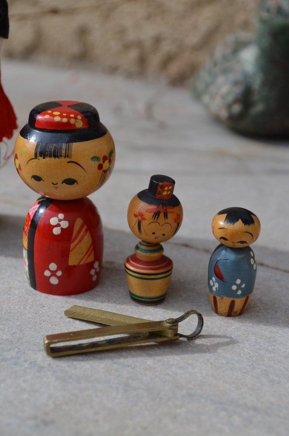 wooden japanese kokeshi dolls