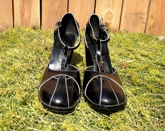 Black and White Strappy Cut Out Minimalist Colin Stuart Heels size 7.5 ladies