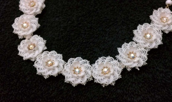 Mod Costume Jewelry Vintage White Plastic Snowflake Flower