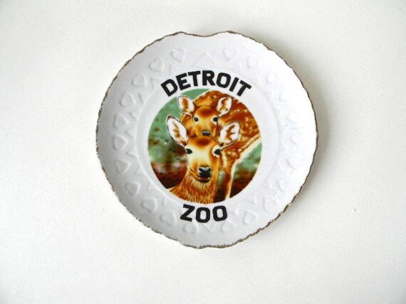 vintage souvenir deer fawn detroit zoo plate by snugsnuggery