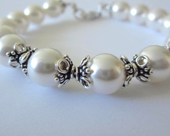 Bridal Swarovski Pearl Bali Bangle