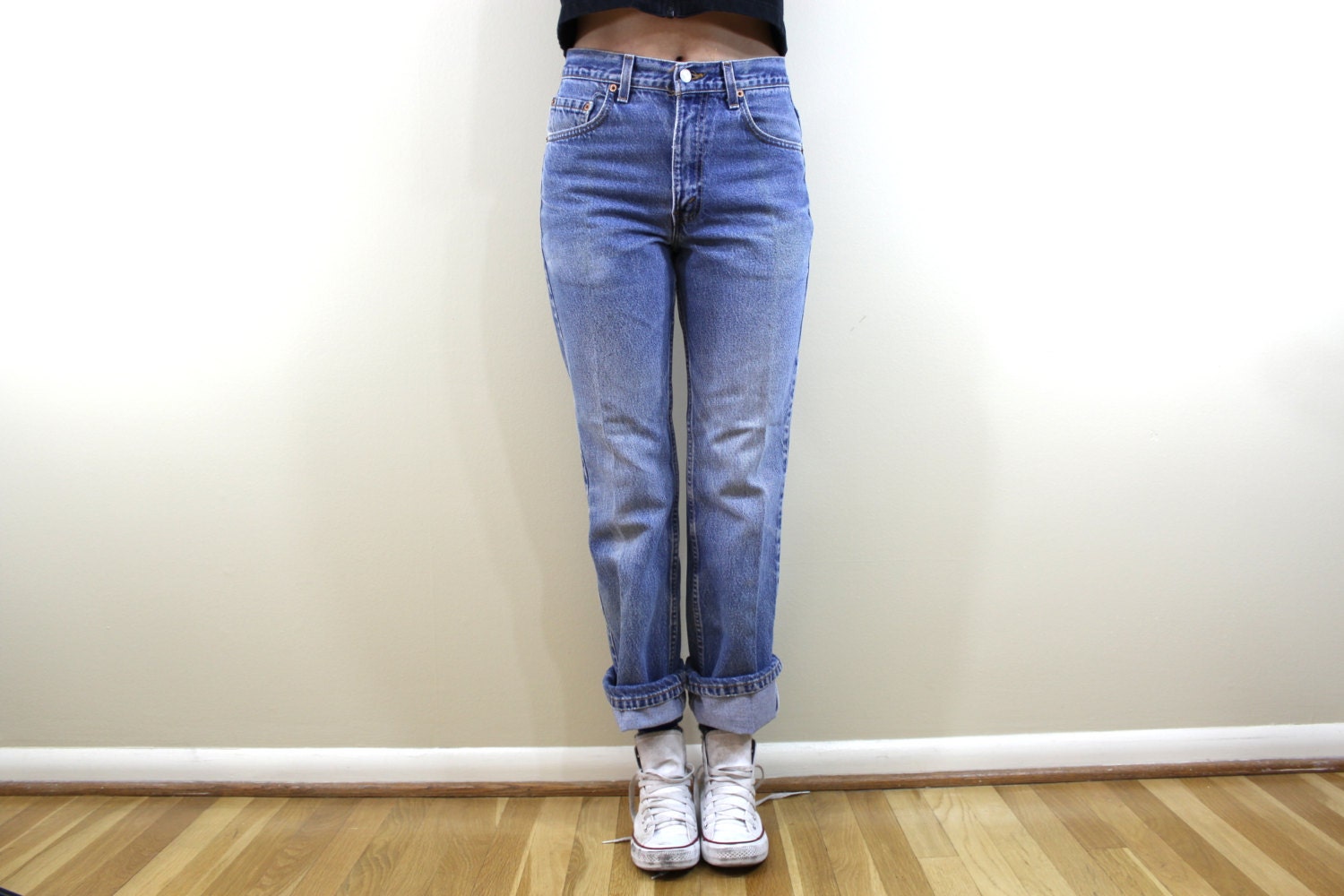 Boyfriend jeans high waisted Discover mom jeans at ASOS. Choose from all different styles of mom jeans with ASOS, from high rise or ripped to plain and vintage wash mom jeans.