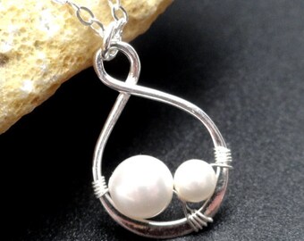 Mother And Child Necklace, New Mother Gift, Baby Shower Gift, Mothers necklace