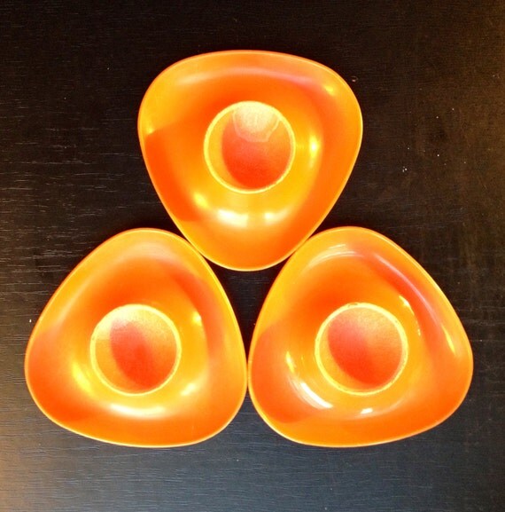 3 vintage retro orange plastic eggcups 60s by SCANDIANDERSEN