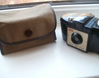 Vintage Kodak Brownie 127 Camera Bakelite with original case 1950's
