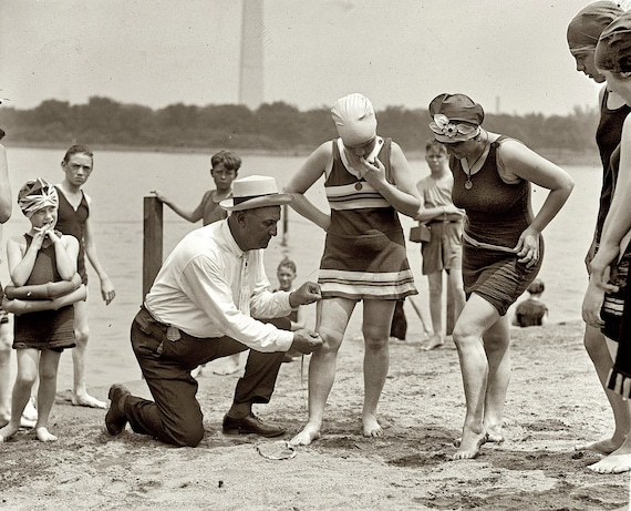 Policeman measuring women's bathing suits-=c.1920s modesty laws, 6'' knee limit :Reproduction Old Antique Vintage Photograph Photo Art Print
