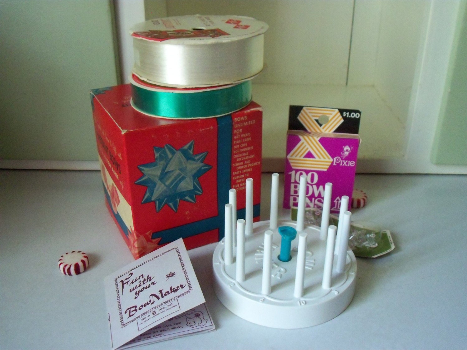 Vintage Bow Maker Gift Bow Kit Complete Bow Pins Ribbon Boxed