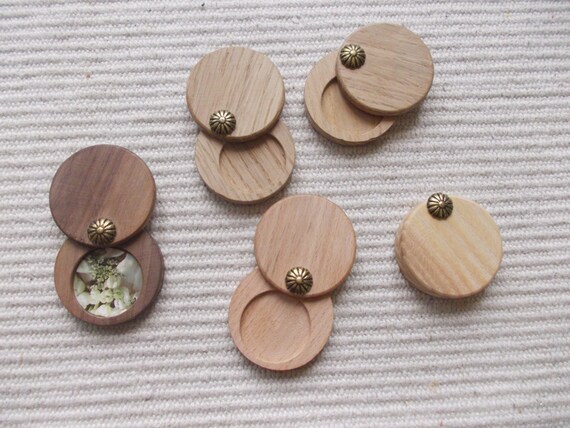 PRICE CUT 1p unfinished wooden locket pendant basevintage