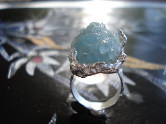Raw Blue Aquamarine Ring - Rough Uncut Blue Aquamarine - Natural Gemstone Ring K10