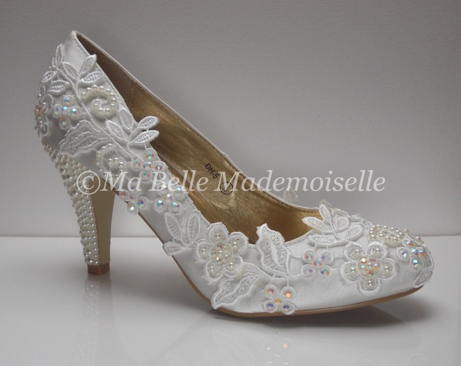 Vintage Ivory Lace Wedding Pumps 10