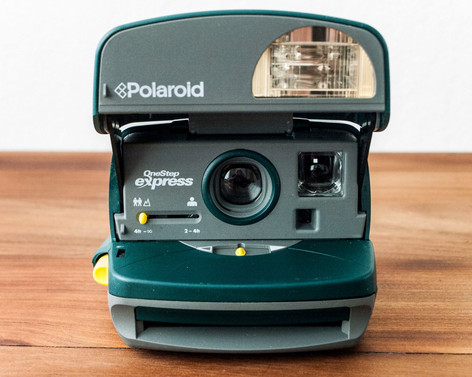 TESTED Polaroid 600 One Step Express Green Polaroid: Polaroid