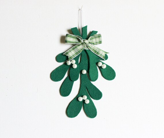 Felt Mistletoe