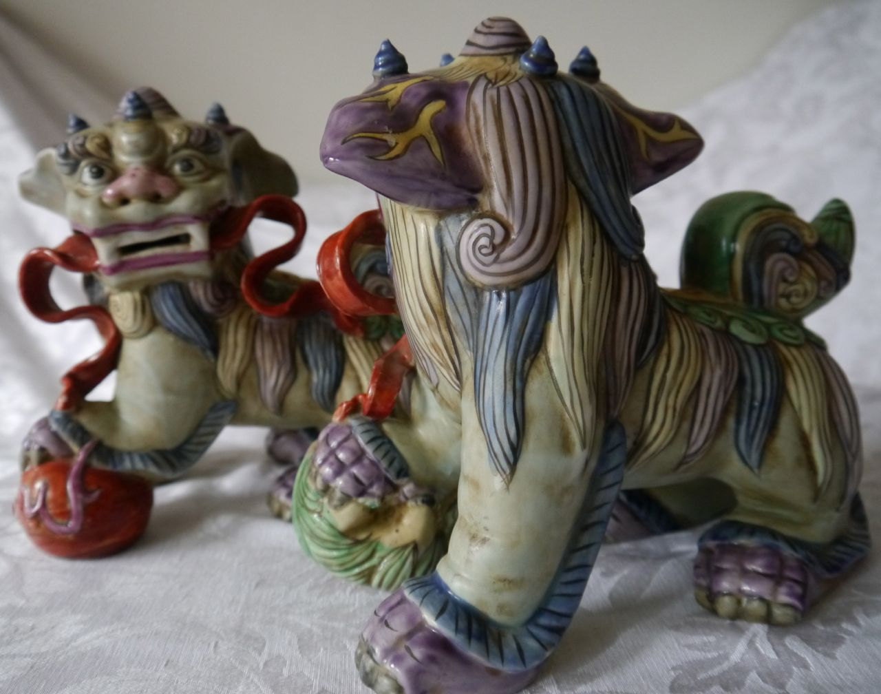 porcelain foo dog statues