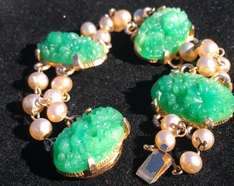 Peking glass and pearl bead bracelet