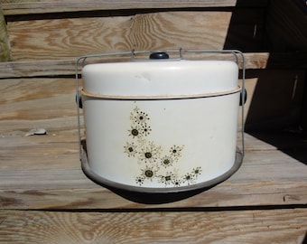1950's Vintage Metal Cake Carrier, 2 tiered cake and or pie Carrier