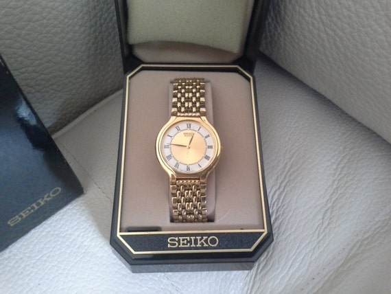 seiko mens watch roman numerals