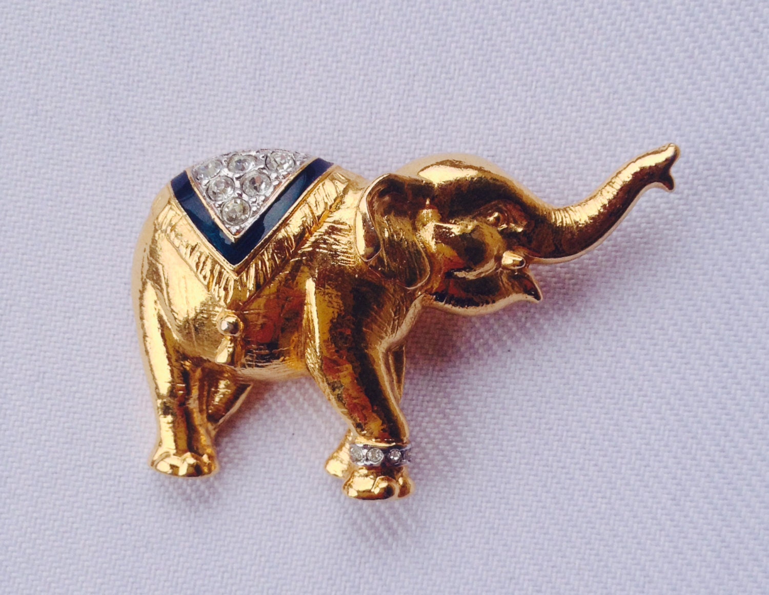 Vintage Elephant Brooch Gold Tone Pin with and
