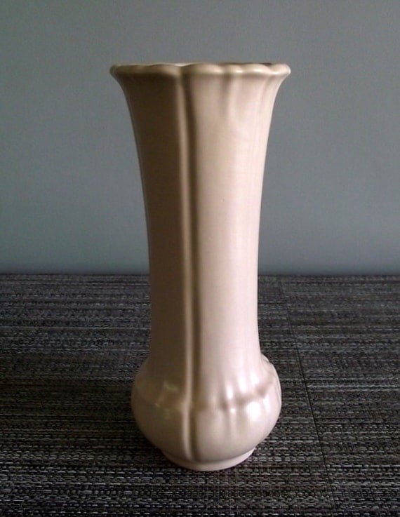 Vintage 1940s Pink Bud Flower Vase 9