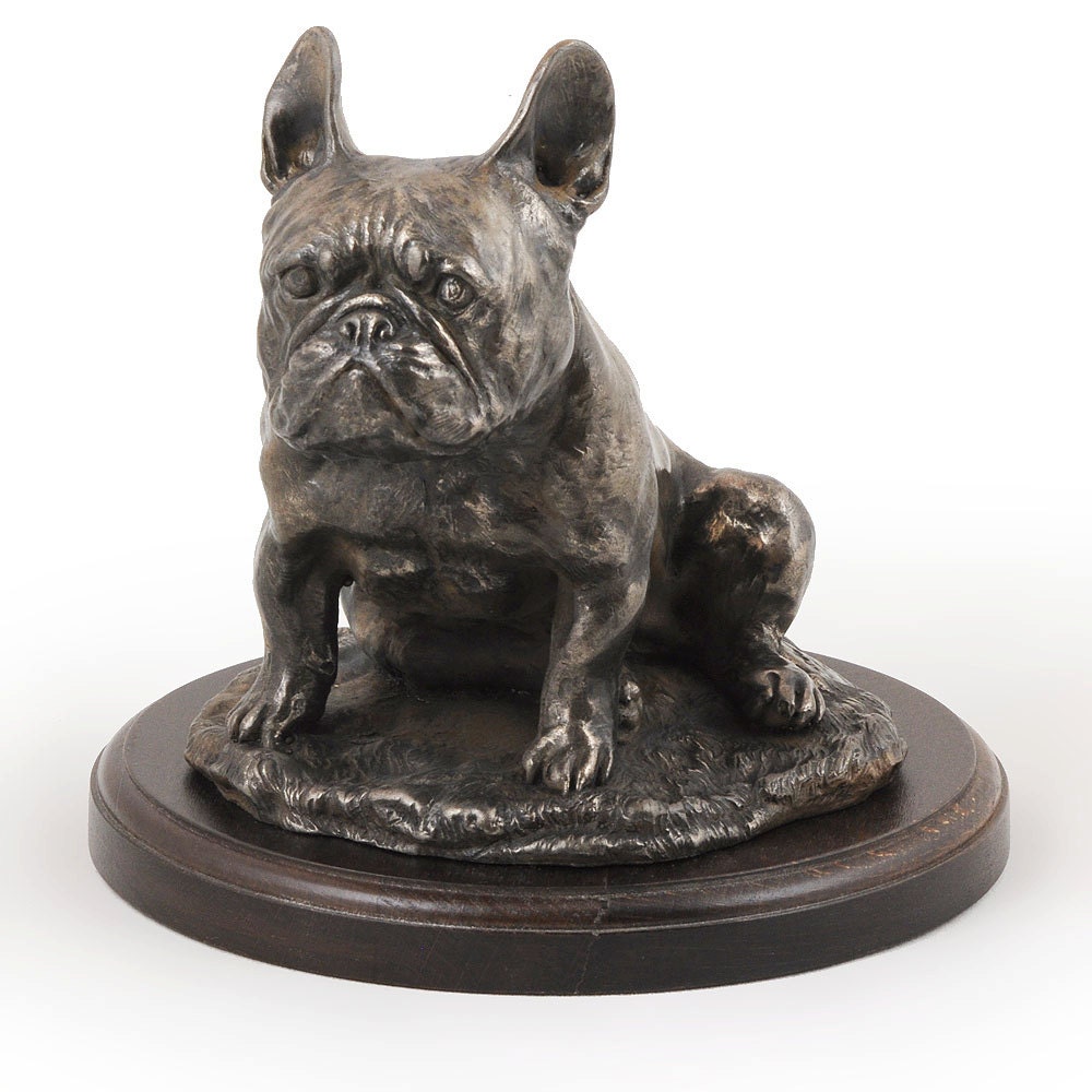 sitting bulldog statue