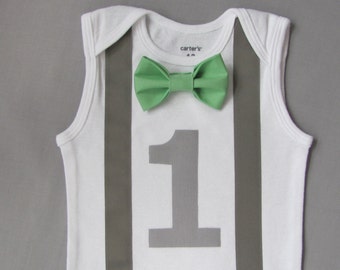 Baby Boy First Birthday Outfit - Baby Boy Clothes - Grey Suspenders and Number One w / Green Bow Tie - Baby Boy Birthday Outfit - Photo Prop