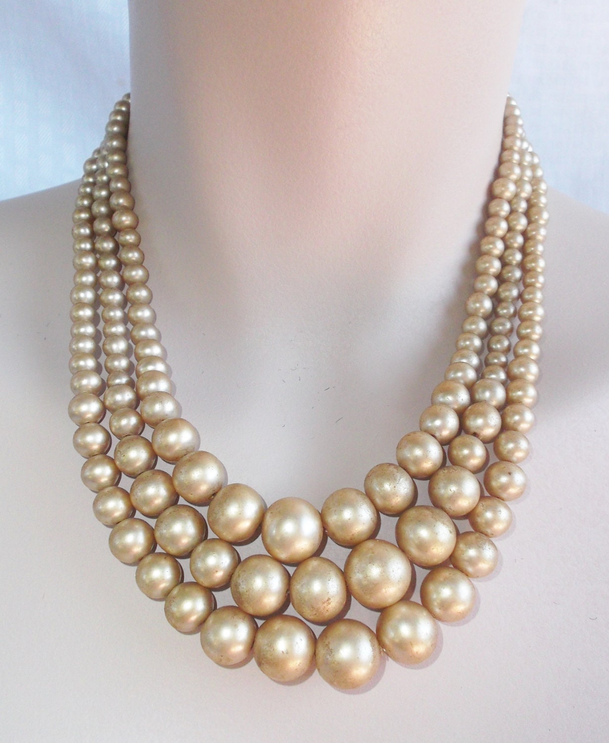 Clearance 1940s Vintage Faux Gold Color Pearl Necklace with