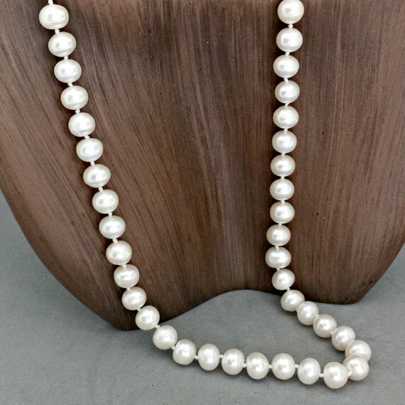 Hand Knotted Pearl Necklace Cream Freshwater Pearls by BloomingOak