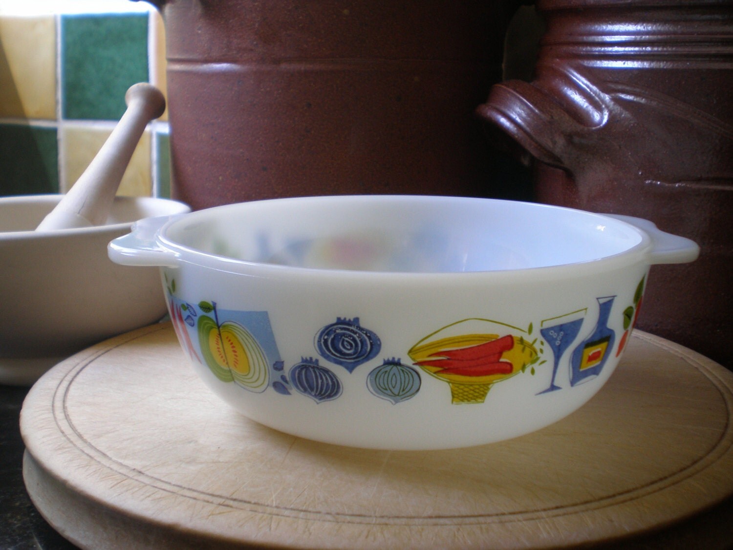 REDUCED Vintage JAJ Pyrex “Fiesta” Casserole/Serving Dish 1960s Retro