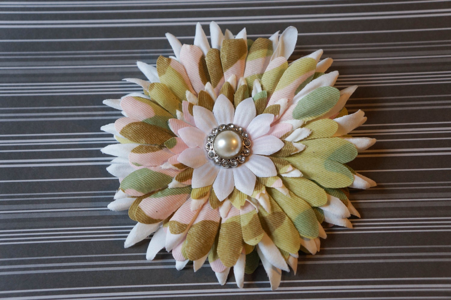 Large Daisy Flower Clips / Pink Camo / by OurFamilyTreasures3