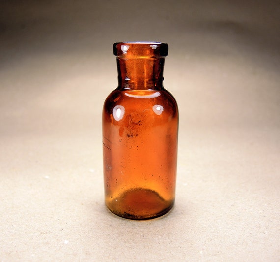 Small Brown Bottle Medical Bottle b27