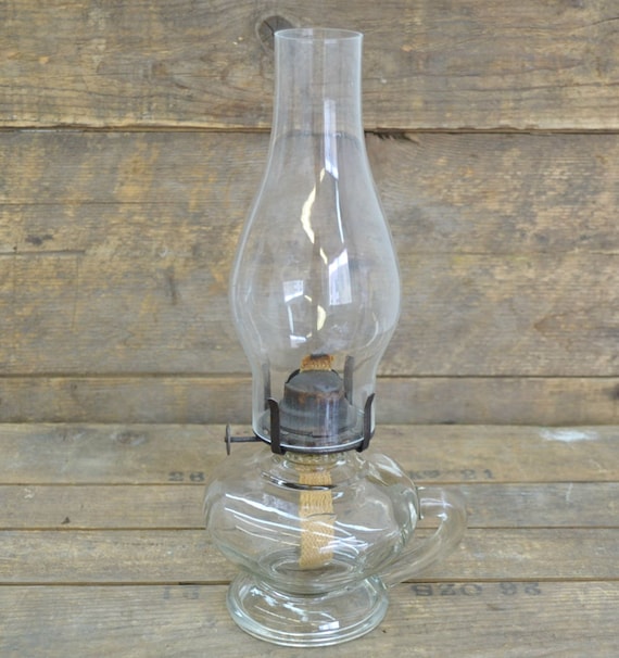 Vintage Queen Mary Oil Lamp With Handle 1944 1950