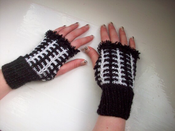 Hand warmers fingerless gloves wool free vegan by SpinningStreak