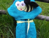 Bumble Bee hooded personalized towel Il_170x135