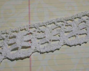 White Cluny Lace - Six Petal Flower Pattern Crochet Trim No. 6 - 1 1/2" Wide
