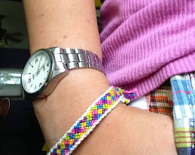 Bordered Quilt Pattern-Handmade Friendship Bracelet
