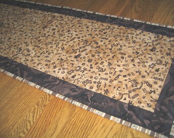 Quilted Table Runner with Southwest Characters