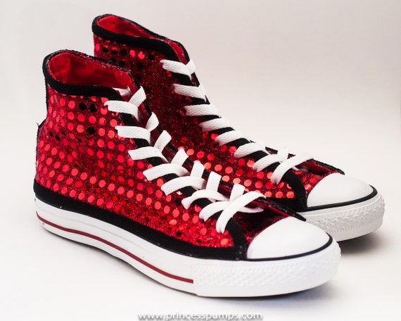 black converse with red laces