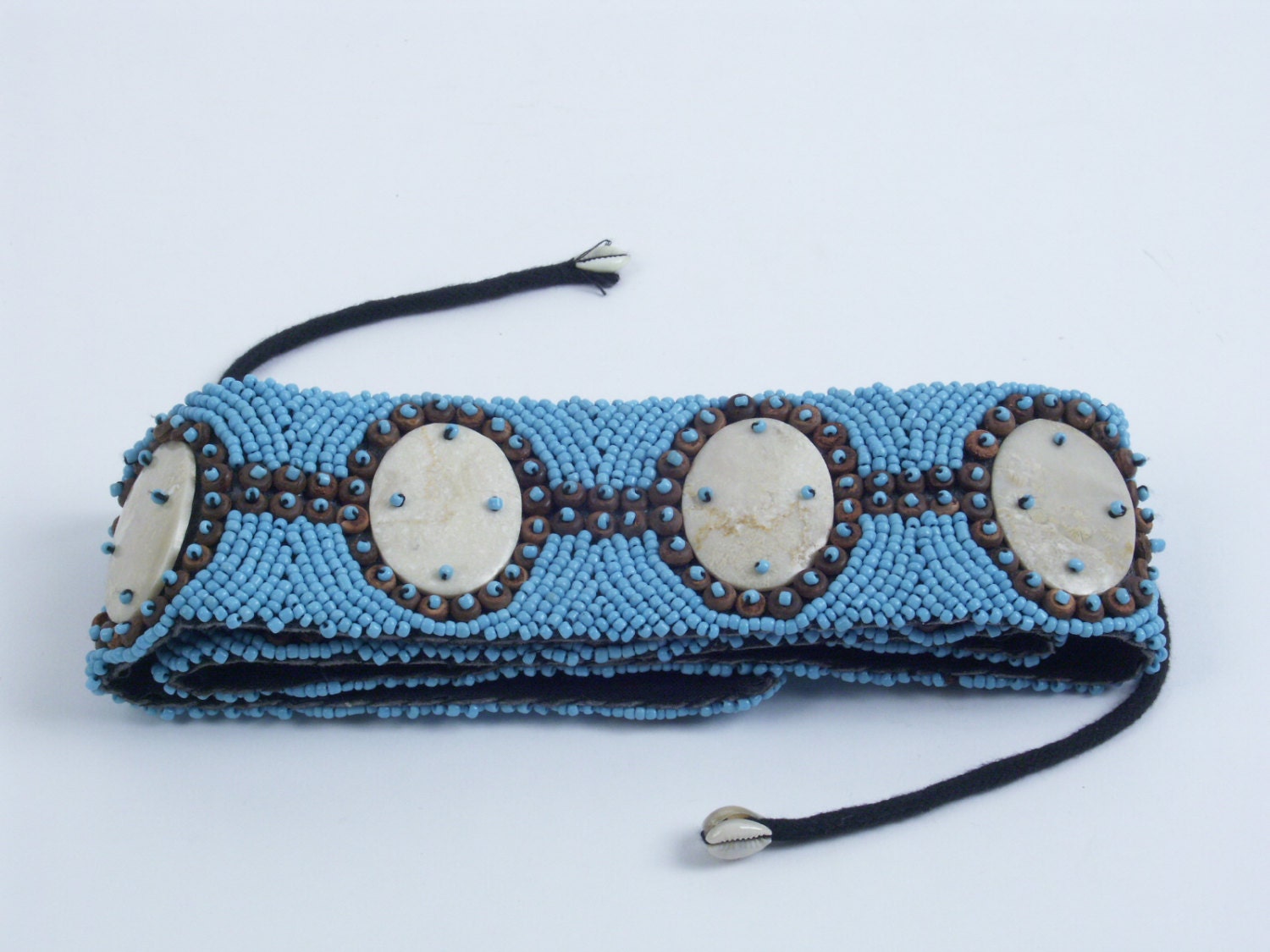Blue beaded belt with turquoise colored beads – Haute Juice