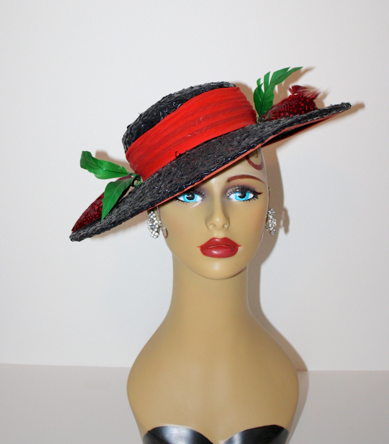 Vintage 1930s VICTORIAN Hat / Black Wide Brim Tilt Hat
