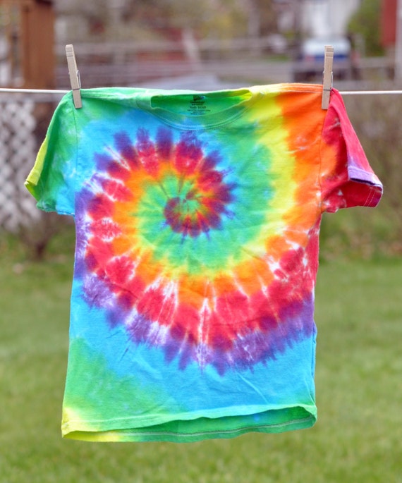Tie Dye Child Dyed Shirt Rainbow Spiral Size Small by HappyYiayia
