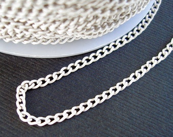 White Electroplated Twist Curbe Chain Colored Chain-15 ft.
