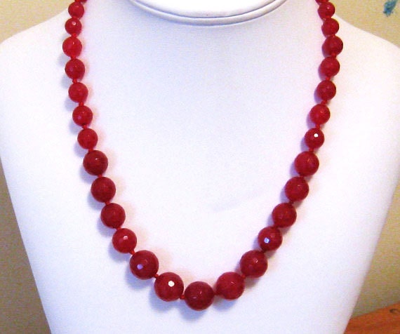 Red Stone Necklace Graduated Ruby Red Jade by martywhitedesigns