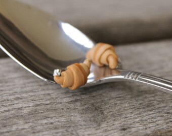 Fun Food Earrings... Croissants