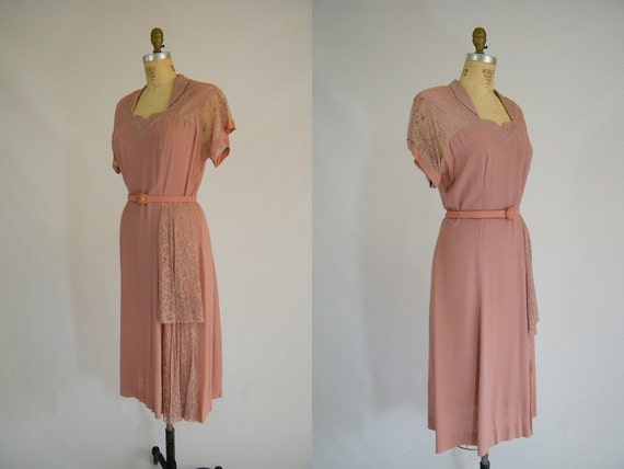 Vintage 1940s Dress / Mauve / 40s dress / Lace Ruffles