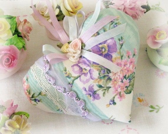 Sachet Heart Lavender Sachet Floral Fabric Elegant Cottage