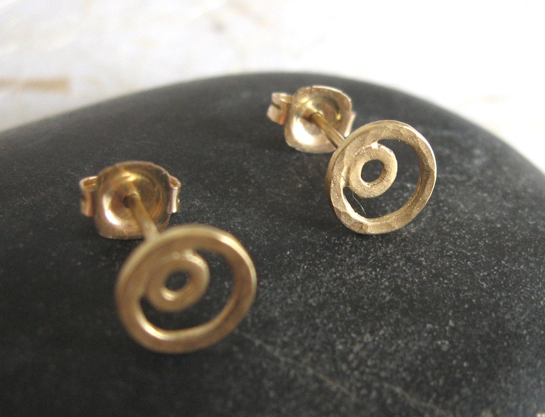 14k Solid gold simple small stud earrings Gold circle post