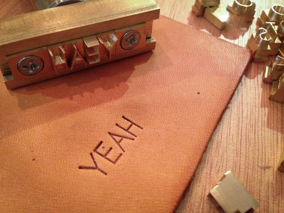 Austauschbare Alphabet Buchstaben Briefmarken von LWleatherworks