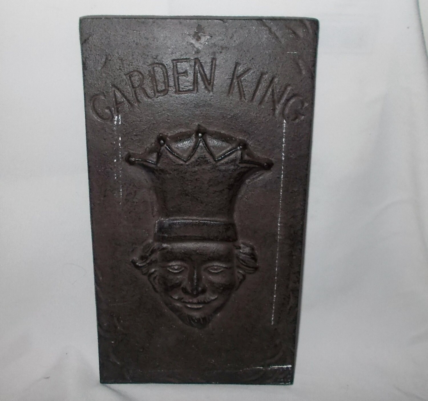 Garden Plaque Cast Iron Garden Queen Face Yard Art Garden