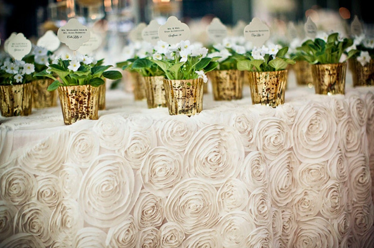 Best 25 Table cloth wedding ideas on Pinterest | Burlap bridal ... Best 25 Table cloth wedding ideas on Pinterest | Burlap bridal ...