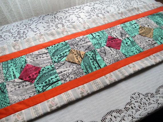 / Patchwork japanese printed  / MODERN hand Japanese TABLE  RUNNER runner turquoise   table