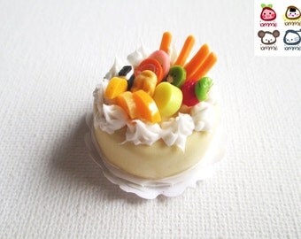 Miniature Cake, miniature clay cake, food figurine, miniature clay sweet, polymer clay food, mini, dessert, dollhouse, tiny, scale, polymer